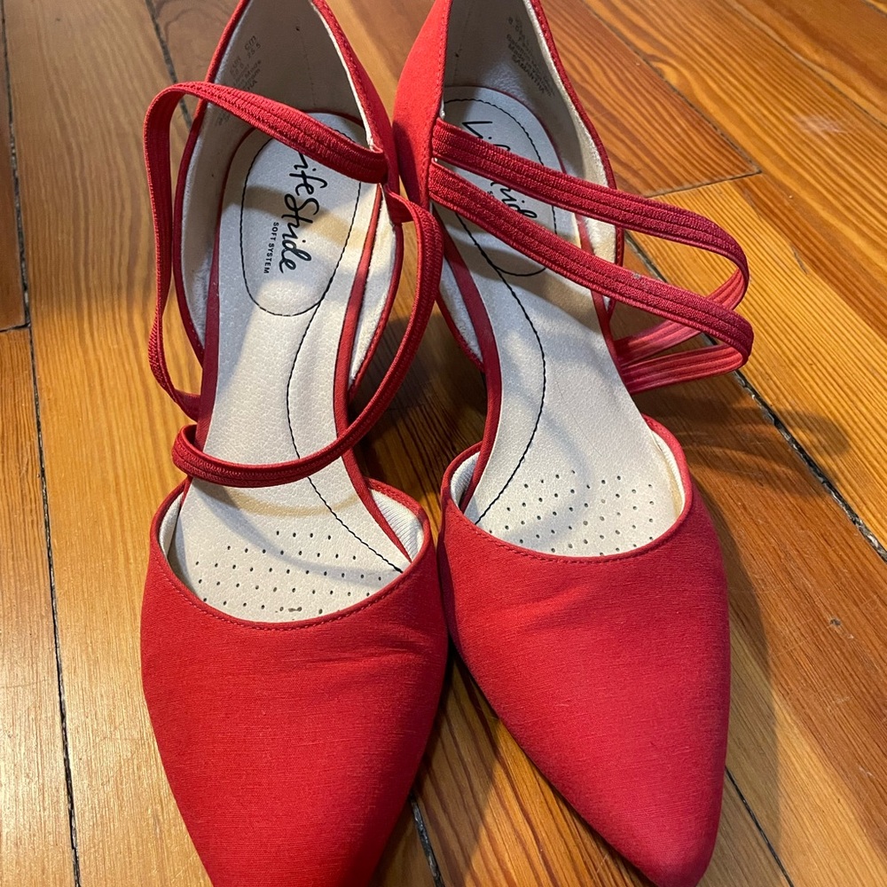 Life Stride Red Pointed Toe Heels